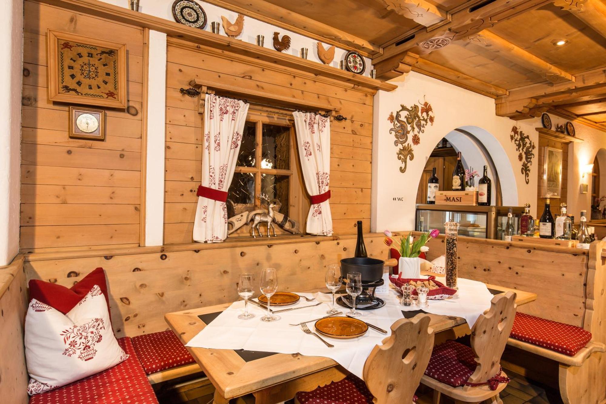 Hotel Restaurant Gabriel Scuol Eksteriør bilde