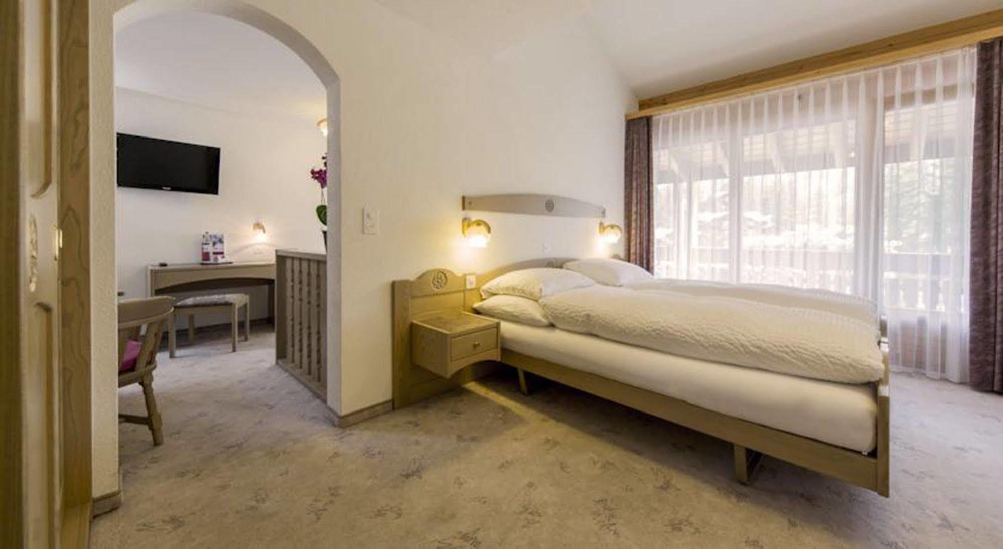 Hotel Restaurant Gabriel Scuol Eksteriør bilde